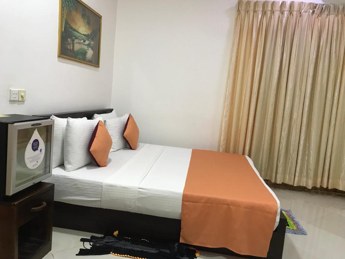 Paris Garden Resort تريكونامالاي المظهر الخارجي الصورة