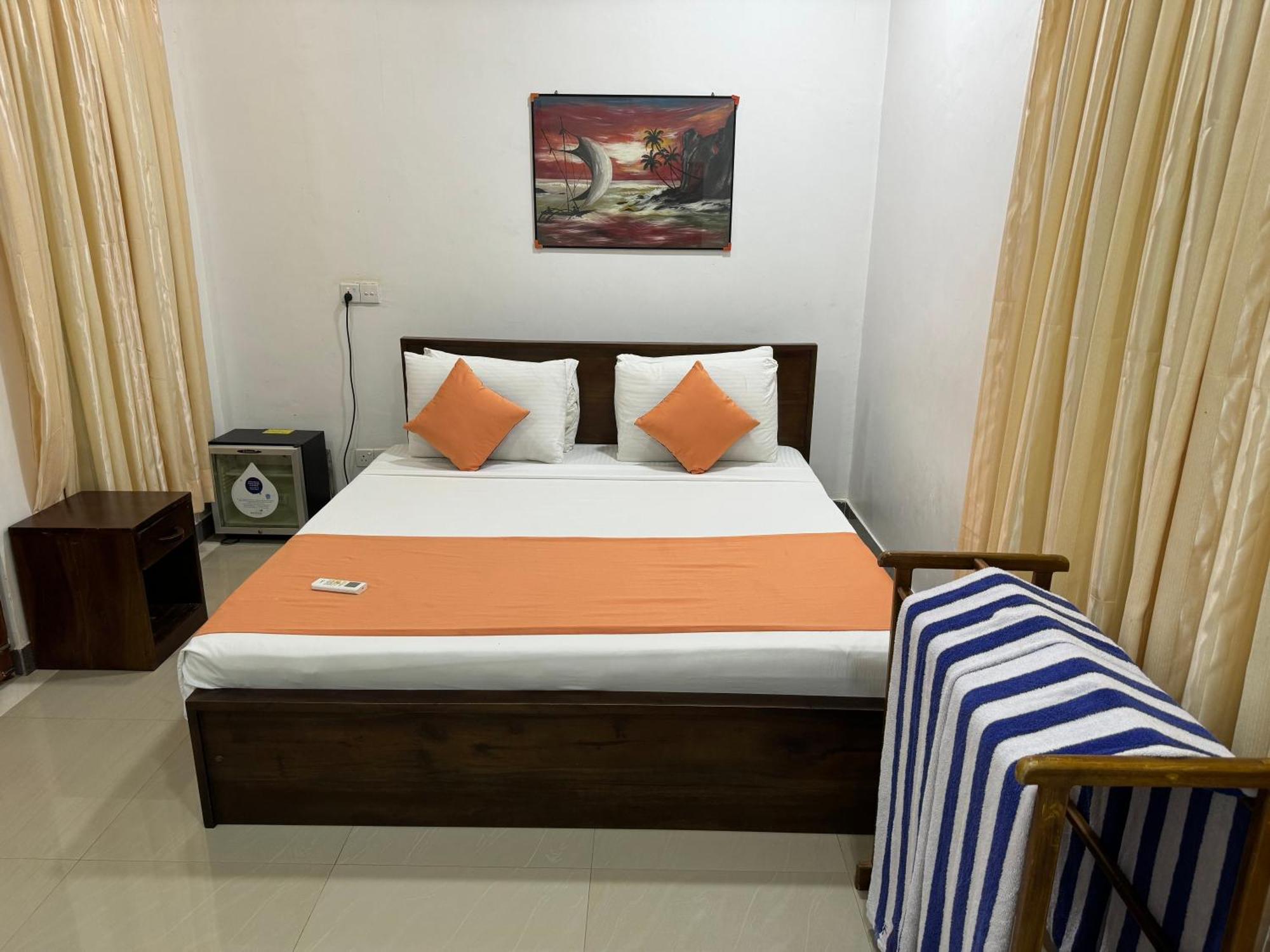Paris Garden Resort تريكونامالاي المظهر الخارجي الصورة